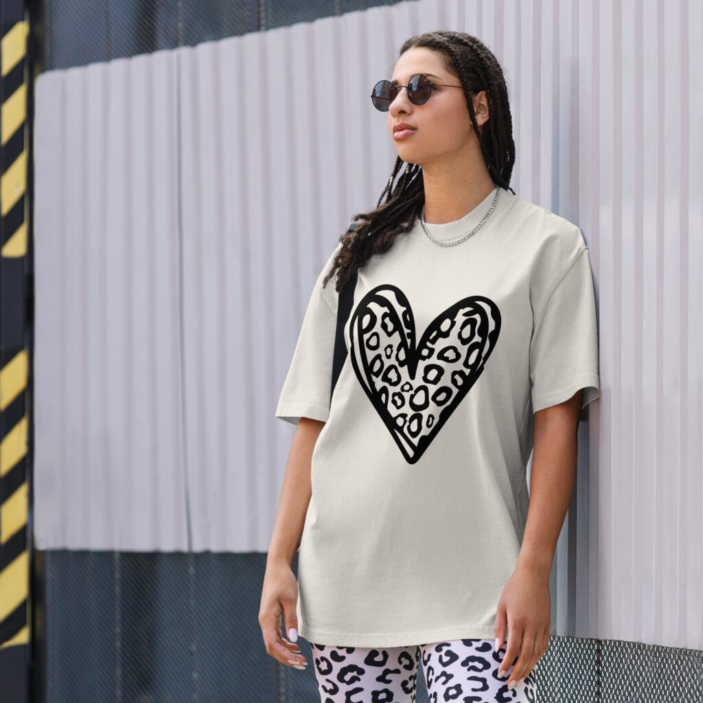 Women’s Leopard Heart Oversized Faded T-shirt